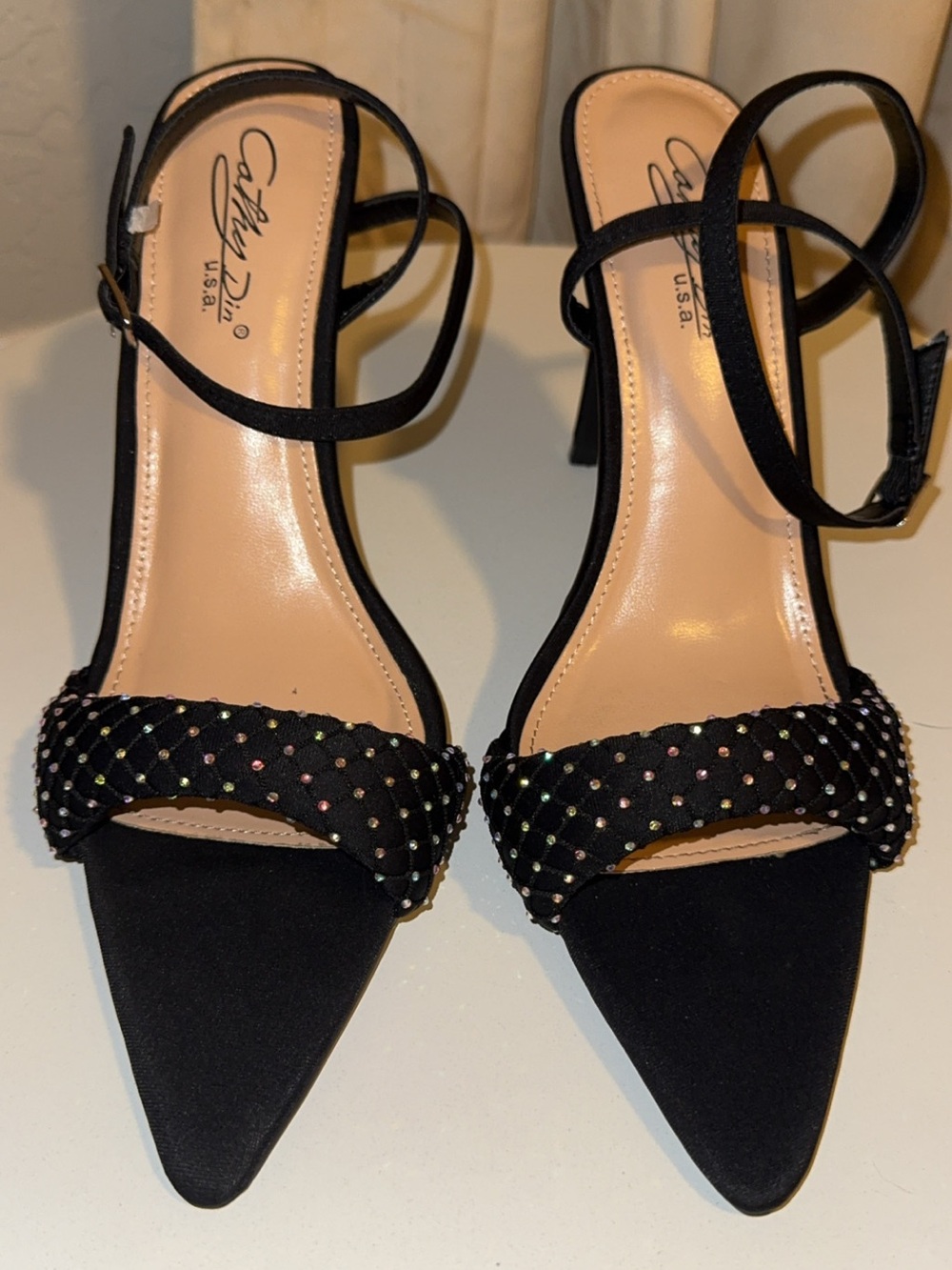 Cathy Din USA Alista black pump